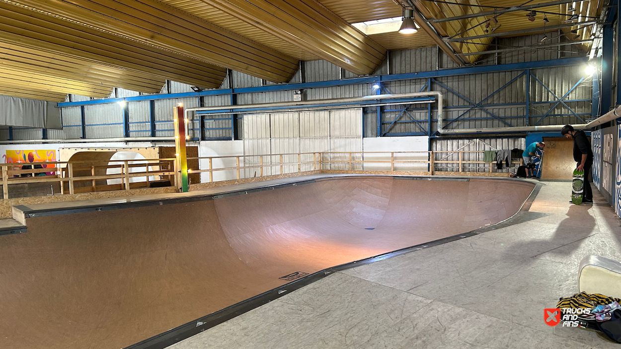 Hangar Darwin skatepark